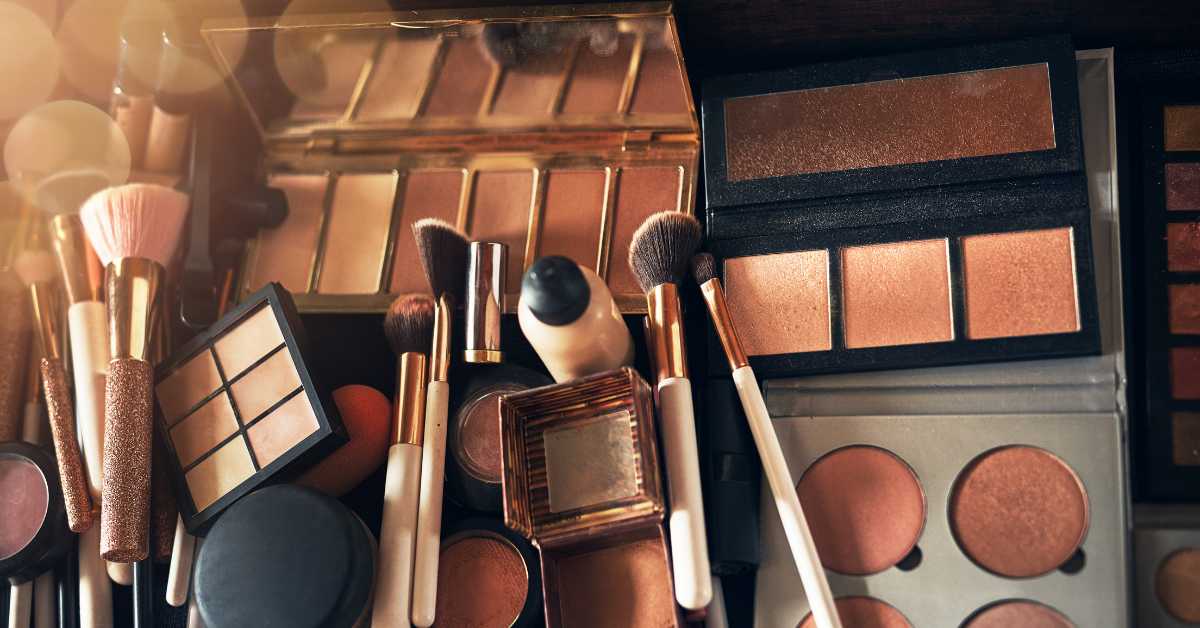 Các bước makeup cho da dầu cho lớp nền lì và bền màu