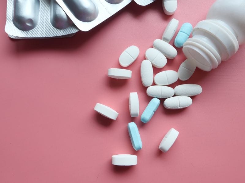 Sử Dụng Thuốc Uống Điều Trị Mụn